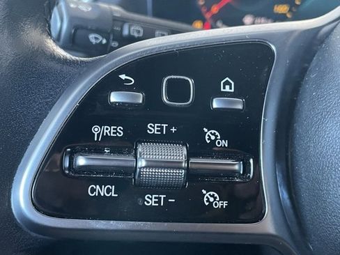 Used 2022 Mercedes-Benz GLA 250 4MATIC image 12