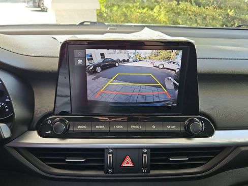 Used 2023 Kia Forte LXS image 18