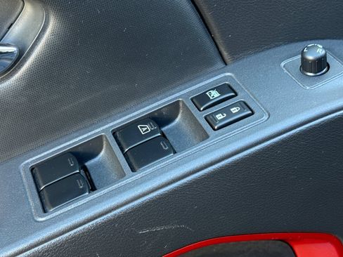 Used 2022 Nissan Frontier Pro-X RWD image 12