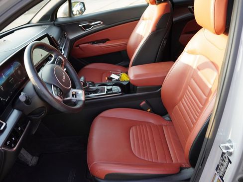 Certified 2023 Kia Sportage SX AWD/4WD image 4