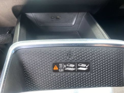 Used 2025 Chevrolet Equinox ACTIV w/ LPO, Floor Liner Package FWD image 38