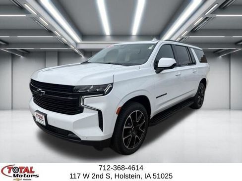 Used 2023 Chevrolet Suburban RST AWD/4WD image 4