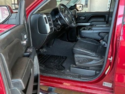 Used 2018 Chevrolet Silverado 1500 LT w/ All Star Edition image 27