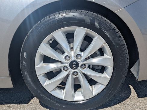 Used 2018 Kia Optima EX FWD image 11