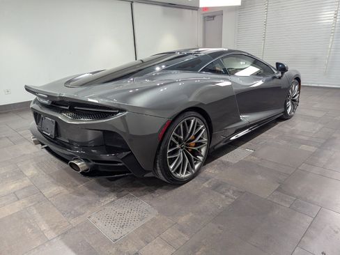 Used 2022 McLaren GT image 19