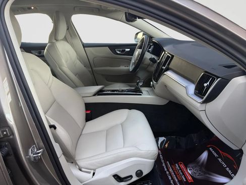 Used 2019 Volvo S60 T6 Momentum AWD/4WD image 20