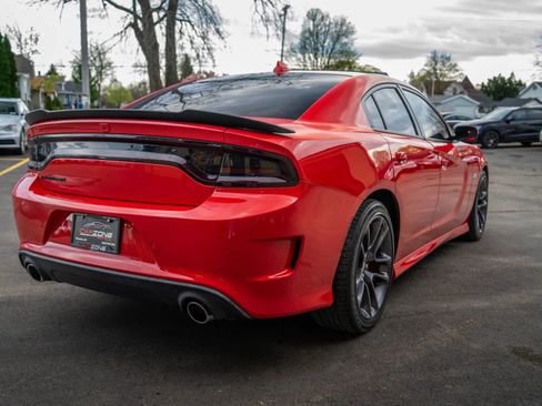 Used 2022 Dodge Charger Scat Pack w/ Plus Group RWD image 3