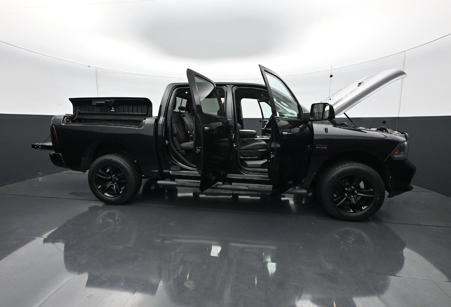 Used 2015 RAM 1500 Sport w/ Black Ram 1500 Sport Group AWD/4WD image 36