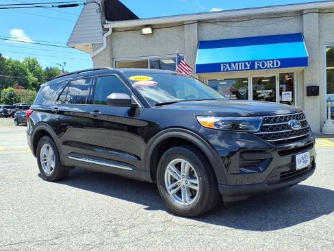 Certified 2023 Ford Explorer XLT AWD/4WD image 1