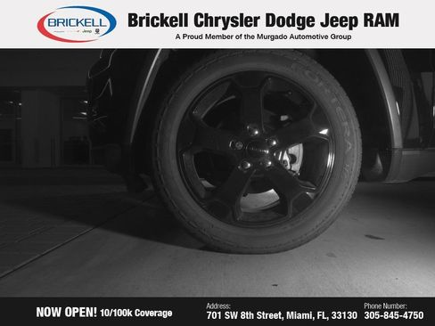 Used 2019 Jeep Grand Cherokee Laredo image 12