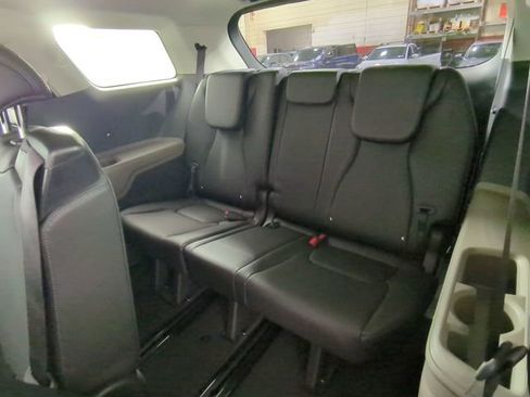 New 2026 Kia Carnival image 32