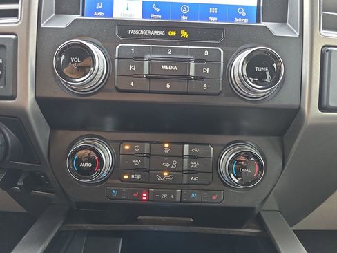 Used 2020 Ford F150 Limited w/ Trailer Tow Package AWD/4WD image 28