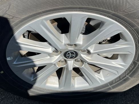 Certified 2025 Toyota Grand Highlander XLE image 17