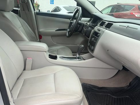 Used 2009 Chevrolet Impala SS w/ Convenience Package FWD image 45