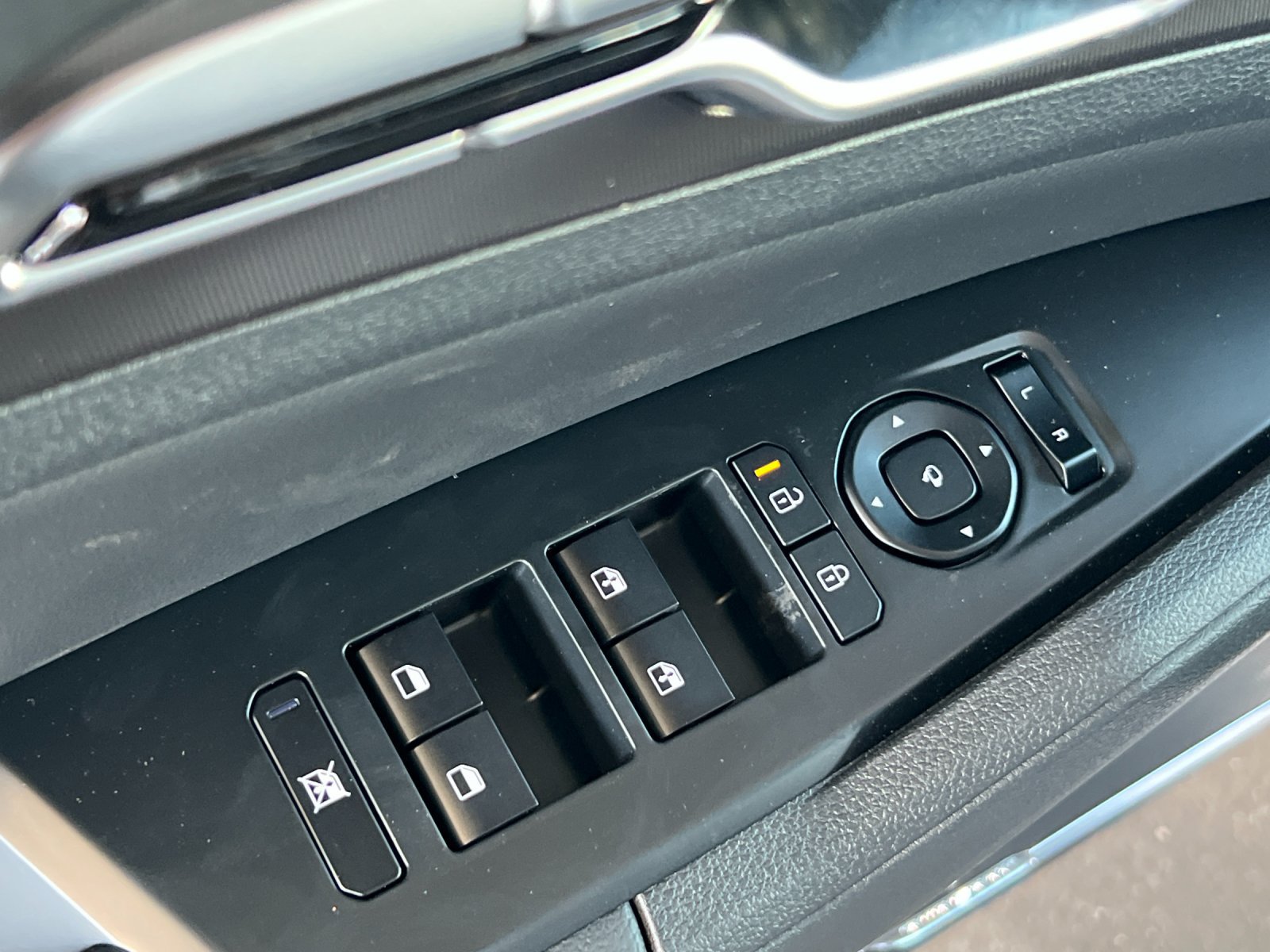 New 2026 Kia Sportage SX FWD image 11