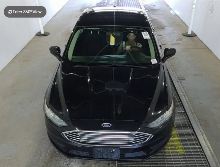 Used 2017 Ford Fusion SE w/ Fusion SE Technology Package FWD image 4