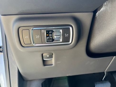New 2026 Lincoln Nautilus Reserve AWD/4WD image 12