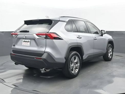 Used 2025 Toyota RAV4 XLE w/ Convenience Package FWD image 20