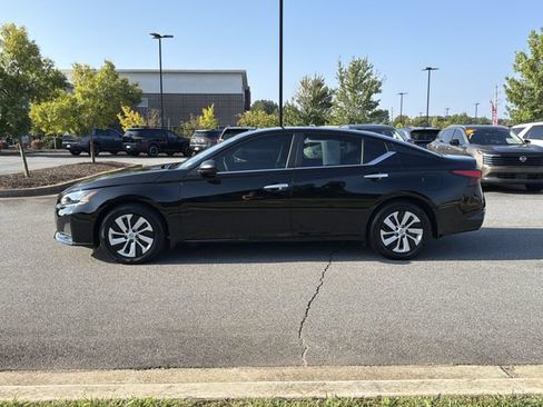 Certified 2025 Nissan Altima 2.5 S FWD image 8