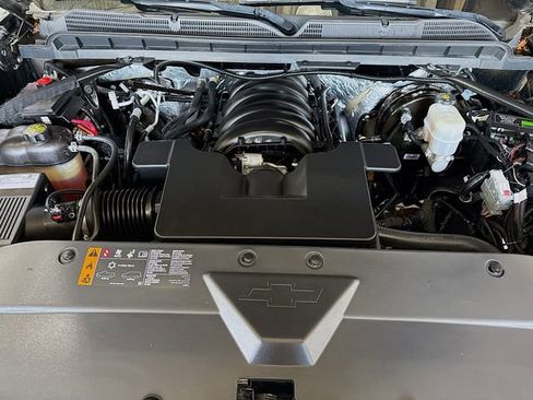Used 2018 Chevrolet Silverado 1500 LT w/ All Star Edition AWD/4WD image 29