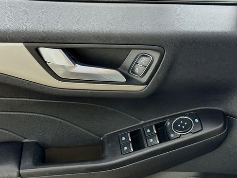 Used 2022 Ford Escape SEL AWD/4WD image 19