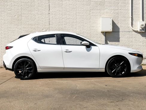 Used 2019 MAZDA MAZDA3 Hatchback w/ Preferred Package FWD image 6