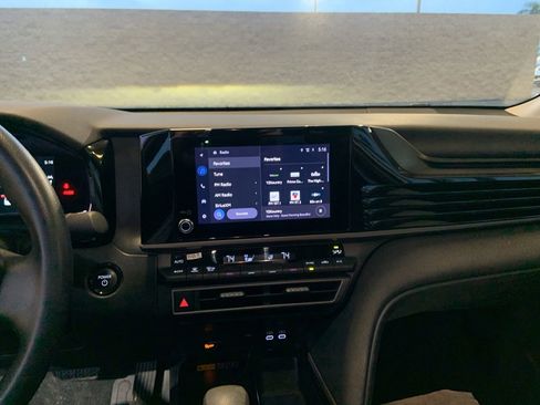 Used 2025 Toyota Camry LE image 21