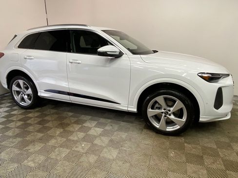 New 2025 Audi Q5 2.0T Premium Plus image 3