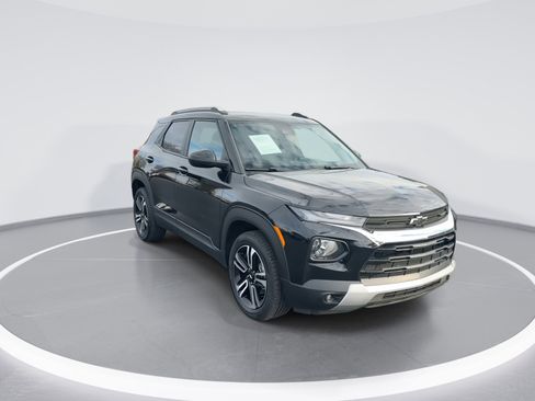 Certified 2023 Chevrolet TrailBlazer LT w/ Convenience Package image 2