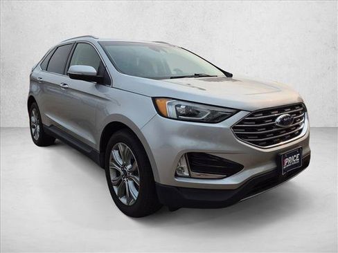 Used 2019 Ford Edge Titanium w/ Cold Weather Package AWD/4WD image 3