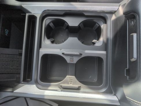 Used 2024 Ford F250 Lariat w/ Tremor Off-Road Package image 26