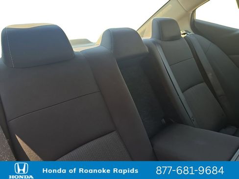 Used 2024 Nissan Altima 2.5 SV w/ SV Premium Package FWD image 18