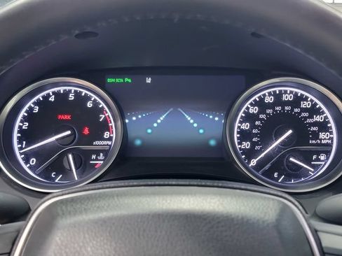 Used 2018 Toyota Camry XLE FWD image 31