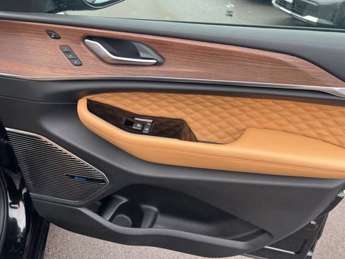 Used 2022 Jeep Grand Cherokee Summit w/ Advanced Protech Group IV image 23