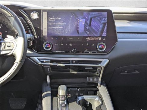 Used 2025 Lexus RX 350h image 17