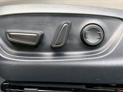 Used 2023 Toyota Camry XLE FWD image 34