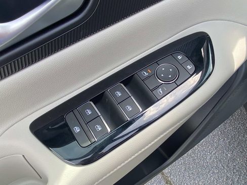 New 2025 Nissan Murano SV image 18