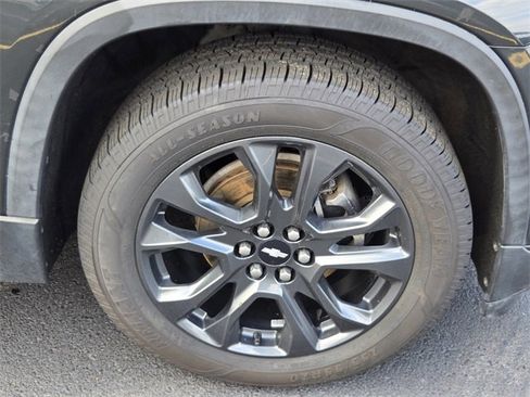 Used 2020 Chevrolet Traverse RS w/ LPO, 'HIT The Road' Package image 22