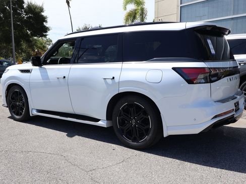 Used 2026 INFINITI QX80 4WD image 3