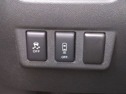 Used 2014 Nissan Titan SV w/ SV Value Truck Package image 24