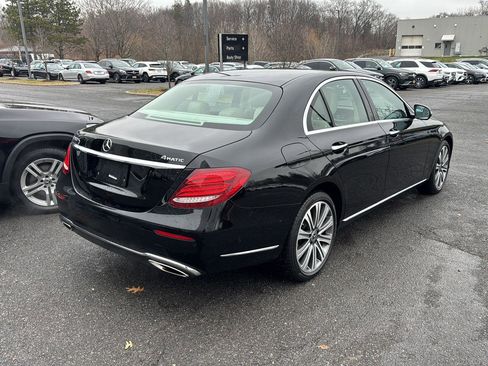 Certified 2019 Mercedes-Benz E 300 4MATIC image 3
