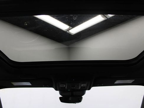 Used 2023 Cadillac Escalade ESV Sport image 21