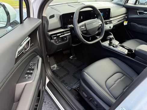 New 2026 Kia Sportage SX image 9