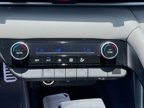 New 2026 Hyundai Elantra Sport FWD image 12