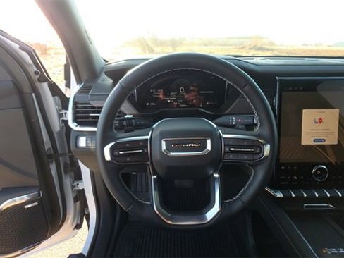 Used 2025 GMC Acadia Denali image 24