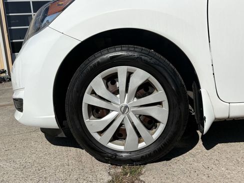 Used 2018 Nissan Versa Note SV image 9