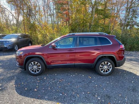 Used 2019 Jeep Cherokee Latitude Plus w/ Cold Weather Group image 9