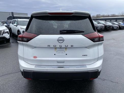 New 2026 Nissan Rogue SV w/ Cold Weather Package AWD/4WD image 4