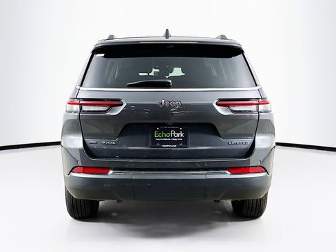 Used 2022 Jeep Grand Cherokee L Limited w/ Luxury Tech Group II image 7