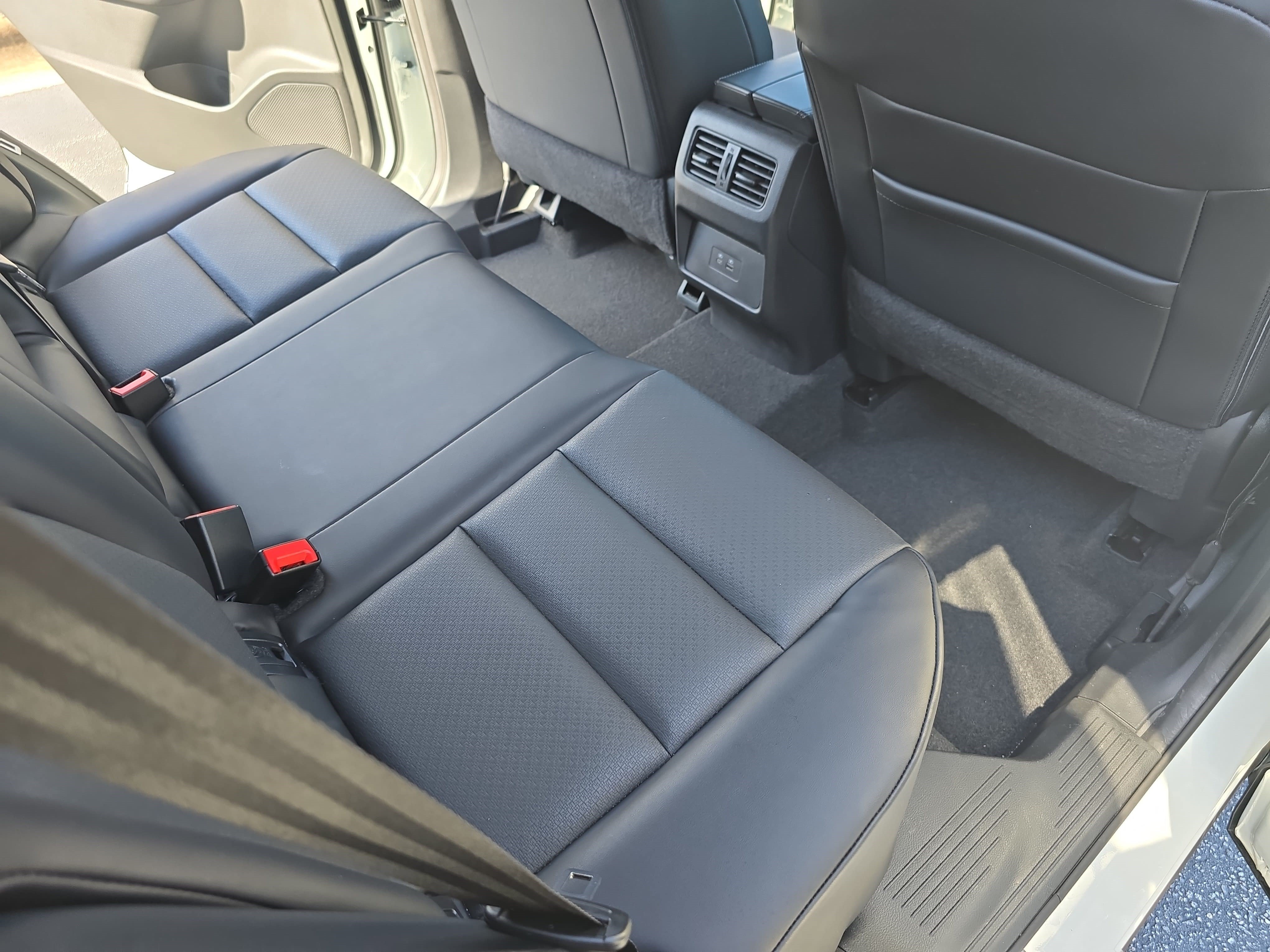 Used 2023 Nissan Rogue SV w/ SV Premium B Package FWD image 11